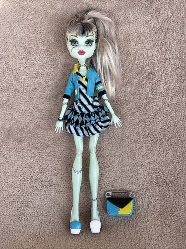 Monster high doll - monster,