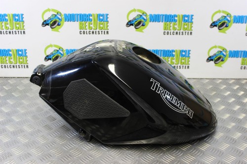 Triumph speed triple 1050 - triumph,