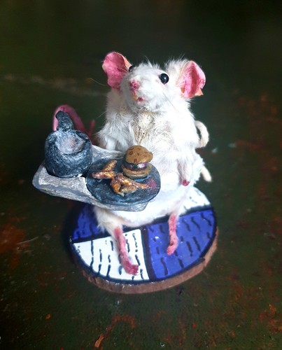 Waitress waitor taxidermy - waitress, /