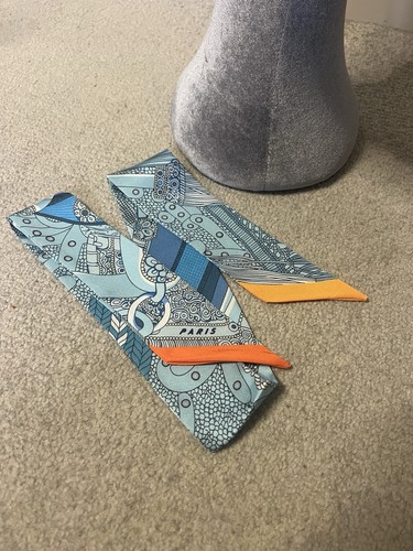 Blue orange printed - &,