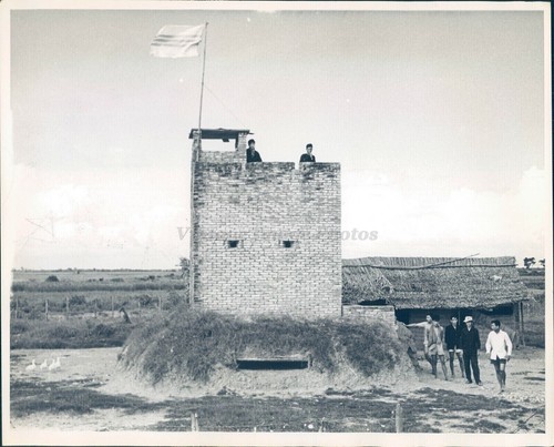 1964 people flag pole - people, high
