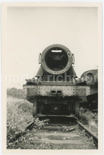 Barry scrapyard locomotive - scrapyard,