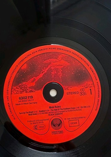 Black sabbath mob rules red - mob,