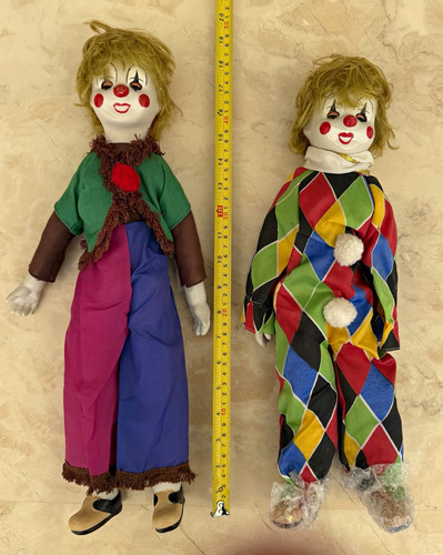 Lot clown dolls - of, 2