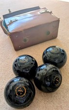 Thomas Taylor Lignoid set of 4 Bowls  Size 4 7/8 - original case, 64 stamp