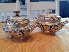 Pair of Stunning Antique Imari Style lidded Sauce Boats 23 X 16 Cm, Damaged Lids