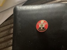 southampton fc pin badge