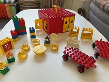 Vintage Rare 1979 Lego Duplo Folding Carry House + Furniture+ 2 red 4x8 trailers