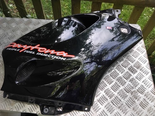 Triumph 955i daytona - triumph,