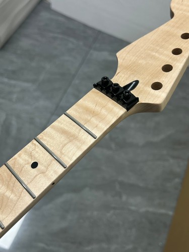 Reverse headstock floyd rose - reverse,