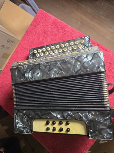 Vintage diatonic accordion - diatonic, 21