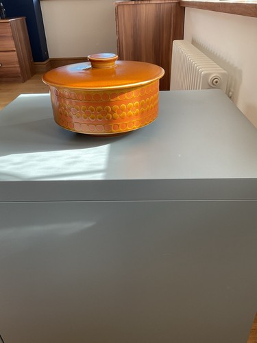 Hornsea saffron pottery - saffron,