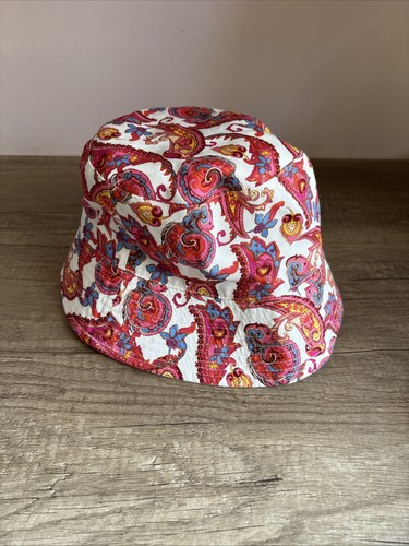 Colourful paisley print pink - colourful,