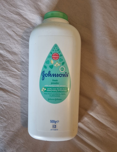 Johnson honeysuckle talc - johnson's,