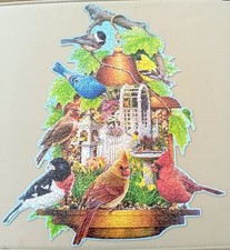 Pre-loved: Bits & Pieces Song