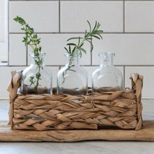Straw Basket w/ 3 Clear Glass Bottle Vases, Storage Basket Stem Bud Flower Vase