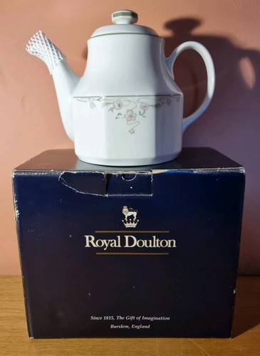 Boxed royal doulton fine - boxed,