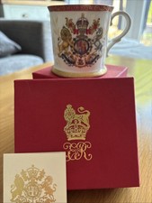 Fine Bone China Queen