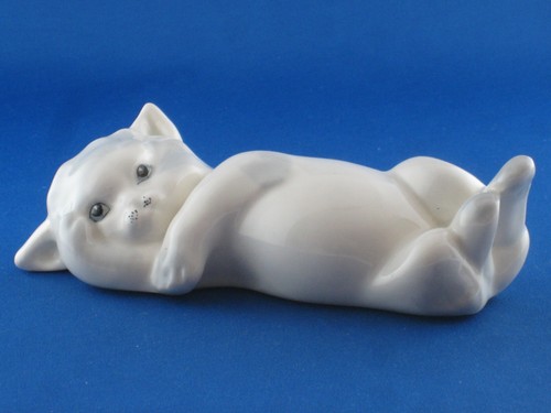 Vintage midwinter kitten - vintage, w