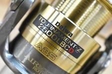 Daiwa Tournament Z 2500LBCD DAIWA TOURNAMENT Spinning Reel Iso Fucase Chinu