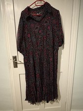 Hell Bunny Size 4XL 22 Love