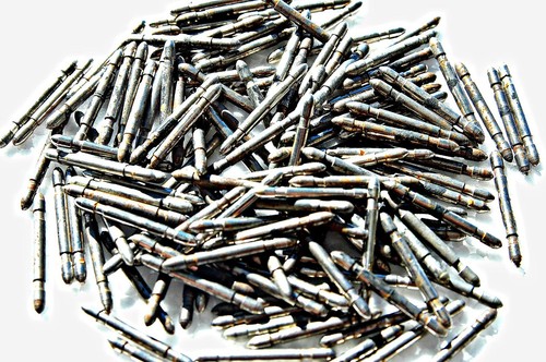 Lionel used gauge pins - gauge,
