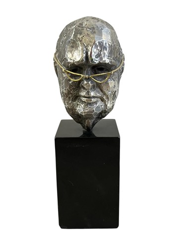 Sculpture winston - of,