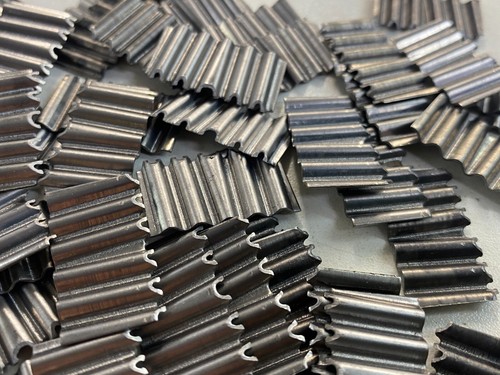 Corrugated saw edge fasteners - edge,