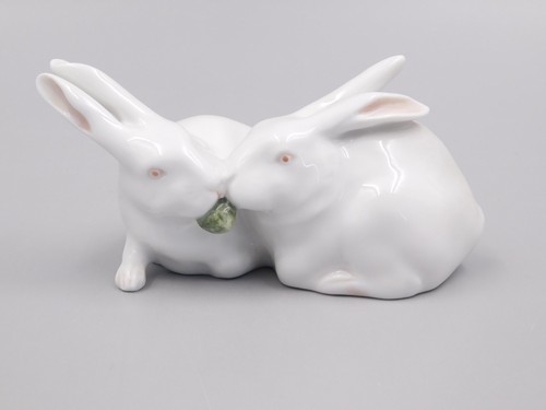 Royal copenhagen figurine - royal,
