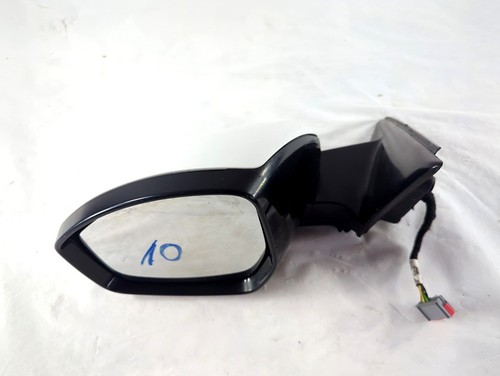 Lr068138 left side exterior - left,
