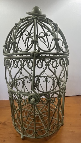 Large wrought iron round - round, sage