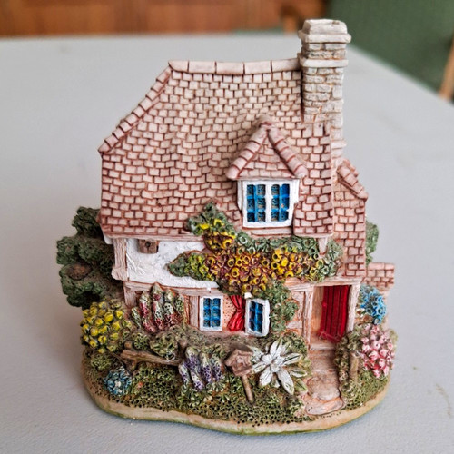 Lilliput lane nest - nest, cottage