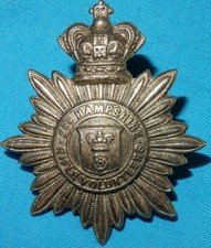 2nd HAMPSHIRE RIFLE VOLUNTEERS REGIMENT BRITISH MILITARY CAP BADGE - LUGS QVC