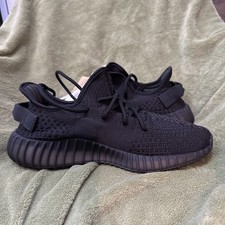 NWT Yeezy Boost 350 V2 - Onyx