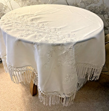 VINTAGE STYLE WHITE POLYESTER