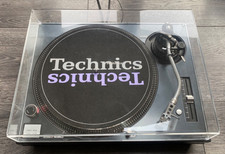 Technics SL-1210 M3D Turntable