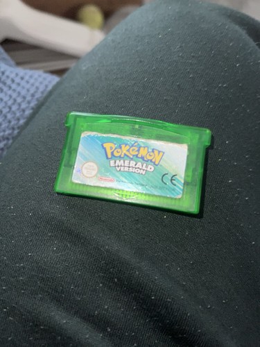 Pokemon emerald version - pokemon,