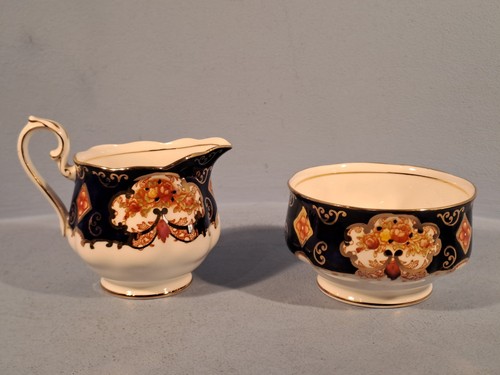 Royal albert heirloom pattern - ,