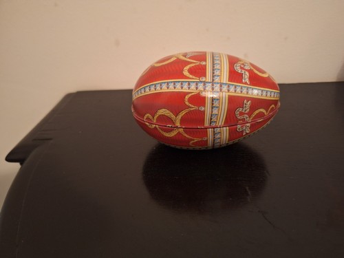 Vintage fillable tin - fillable, easter