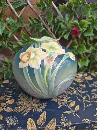 Franz porcelain daffodil vase - porcelain,