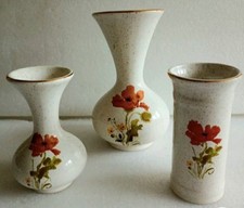 A COLLECTION OF THREE VINTAGE "KERNEWEK POTTERY" VARIOUS SIZE VASES