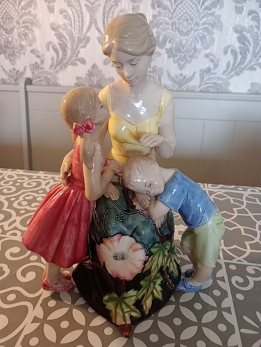 Old tupton ware figurine - tupton,