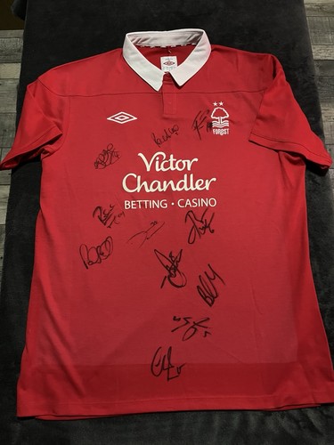 Signed nottingham forest - signed,