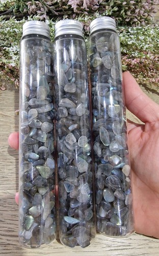 Labradorite crystal chips - labradorite,