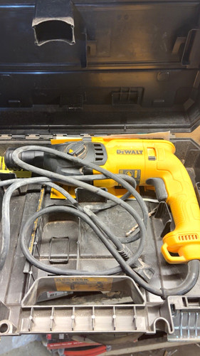 Dewalt d25033 240v 710w - 240v,