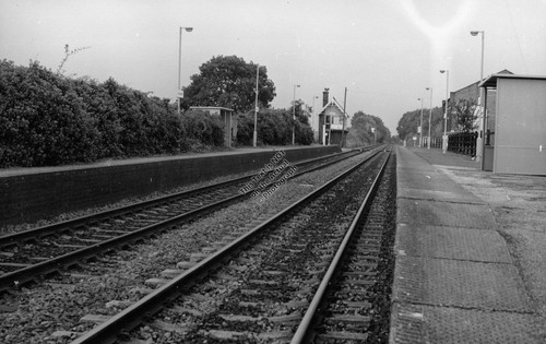 1989 ancaster train station - ancaster,