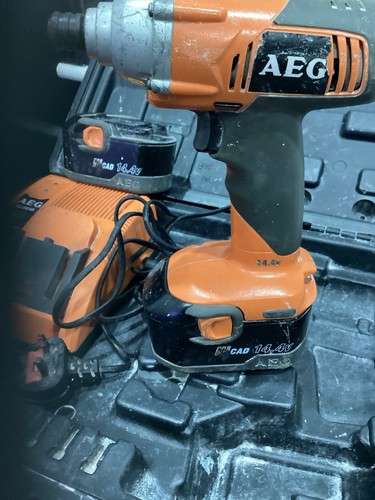 Impact drill - impact,