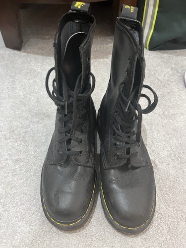 Martens made england - dr,