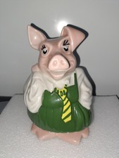 Annabel NatWest Pig, Wade