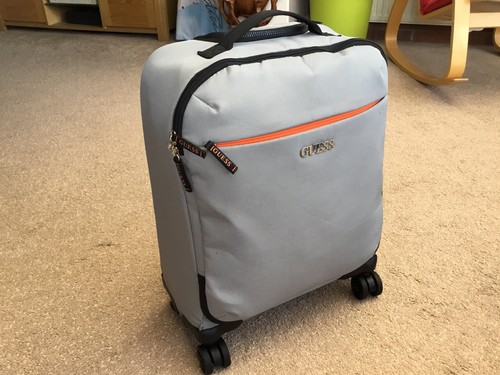 Guess spinner suitcase - spinner,